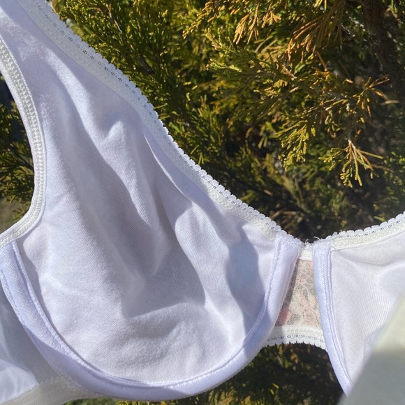 Vintage Olga 34C Dainty Pink & White Lace Detailed Coquette Bra - Picture 7 of 7